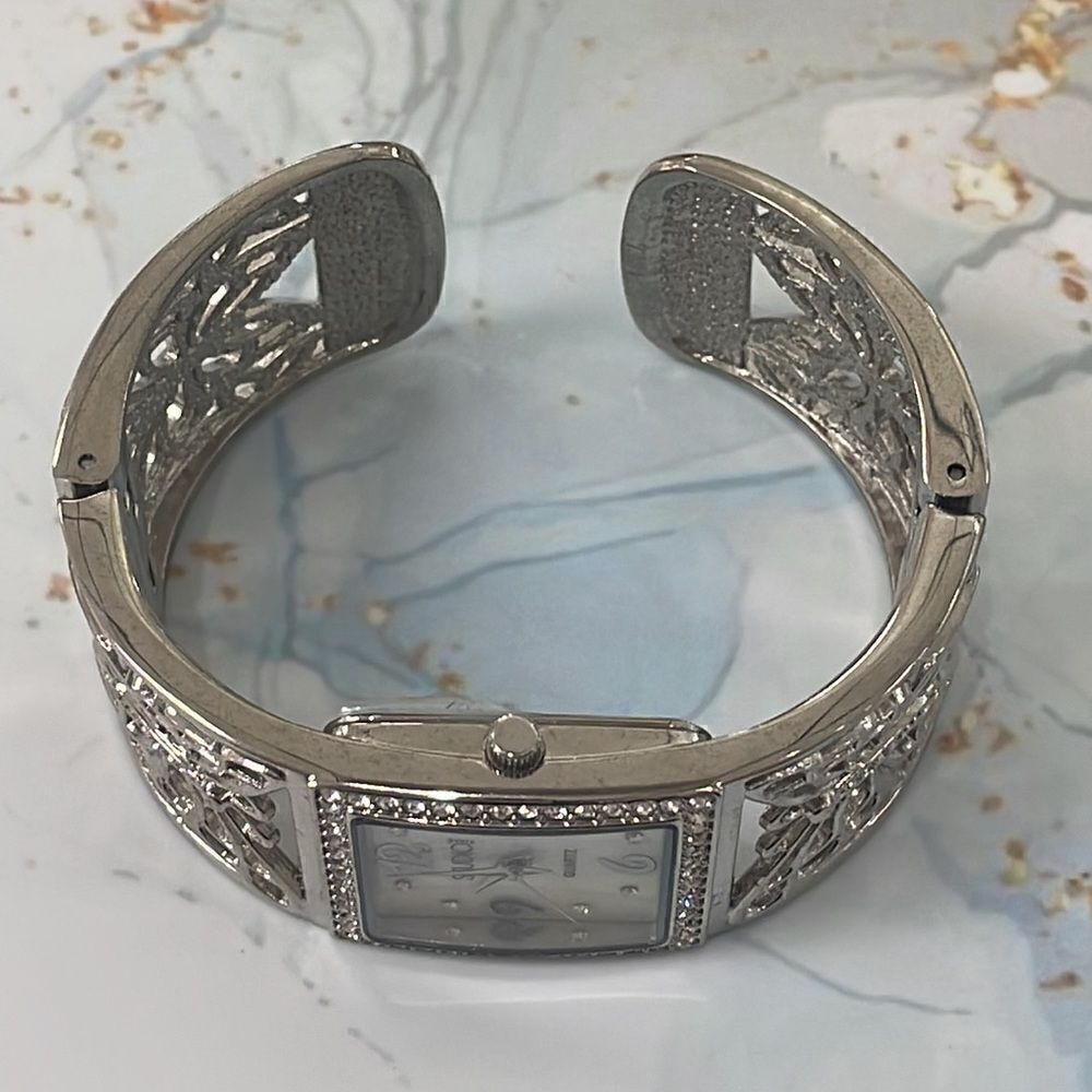 NEW Studio Time Silver Tone Quartz Butterfly Cuff Watch - Picture 4 of 5